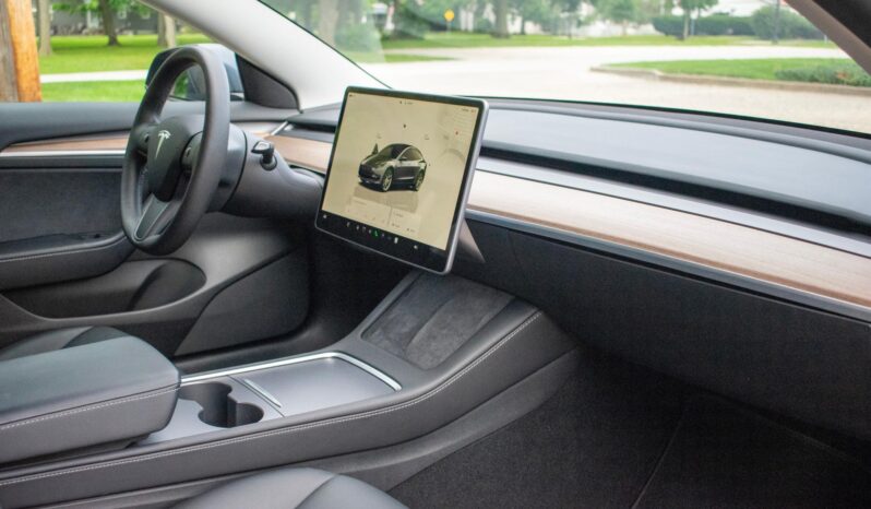 								2022 Tesla Model 3 Long Range AWD full									