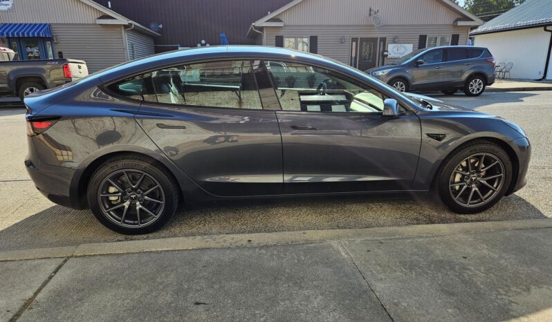 								2022 Tesla Model 3 Long Range AWD full									
