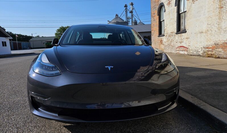 								2022 Tesla Model 3 Long Range AWD full									