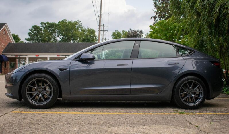 								2022 Tesla Model 3 Long Range AWD full									