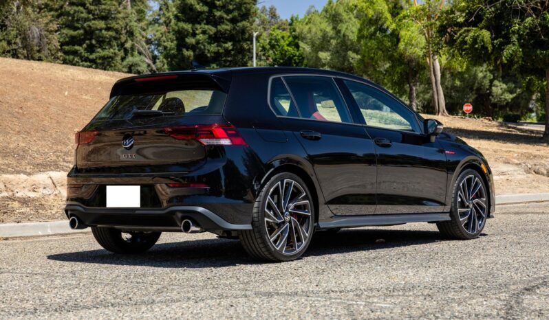 								2023 Volkswagen GTI Autobahn full									