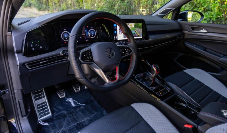 								2023 Volkswagen GTI Autobahn full									