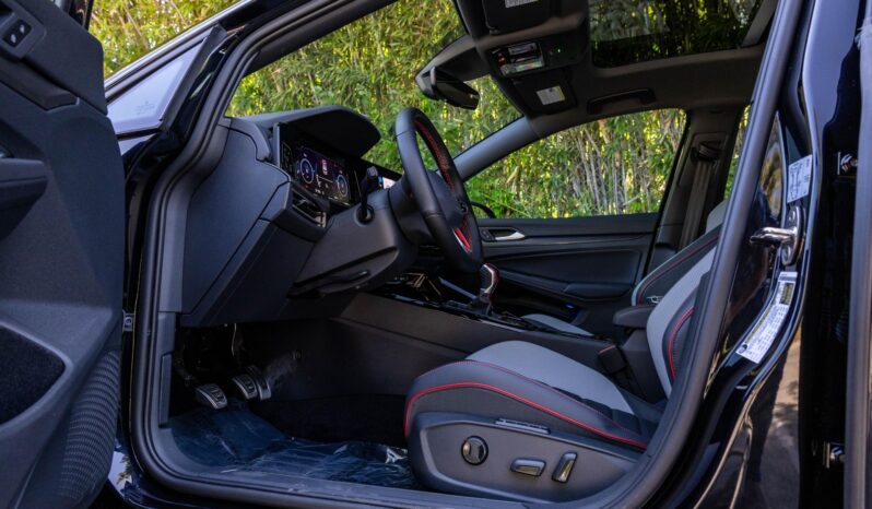 								2023 Volkswagen GTI Autobahn full									