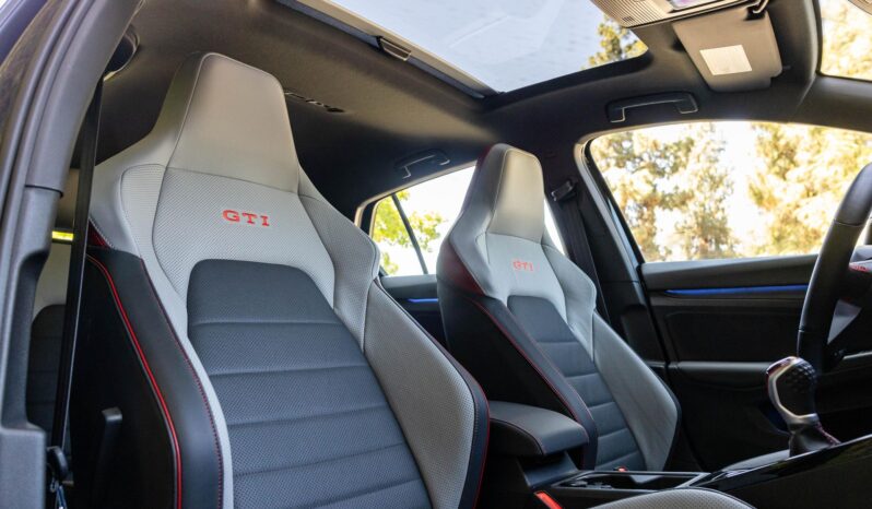 								2023 Volkswagen GTI Autobahn full									