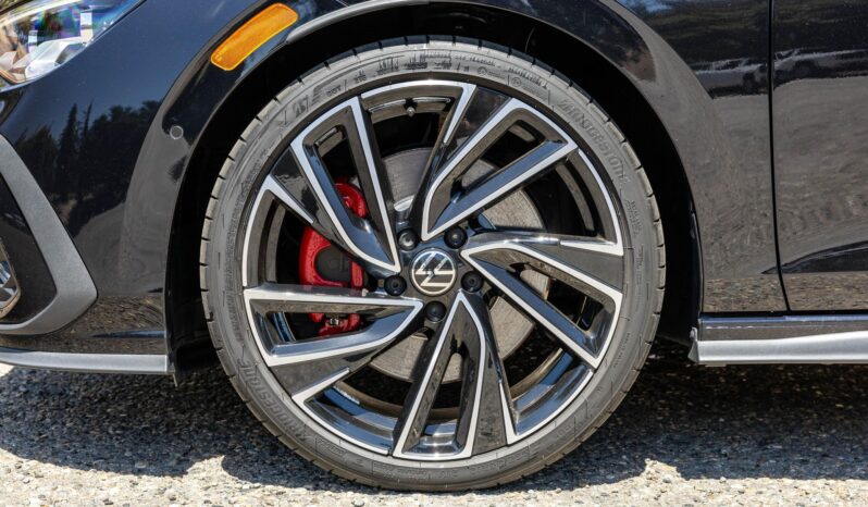 								2023 Volkswagen GTI Autobahn full									