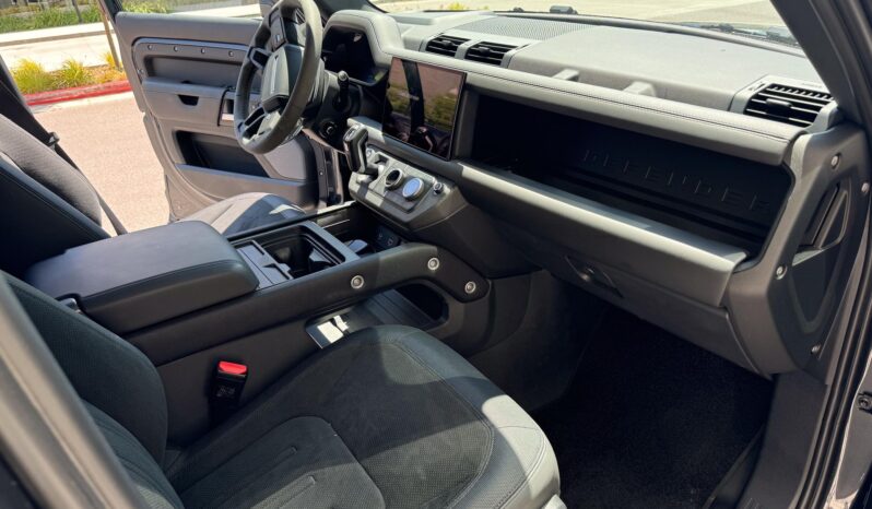 								2023 Land Rover Defender 110 V8 Carpathian Edition full									