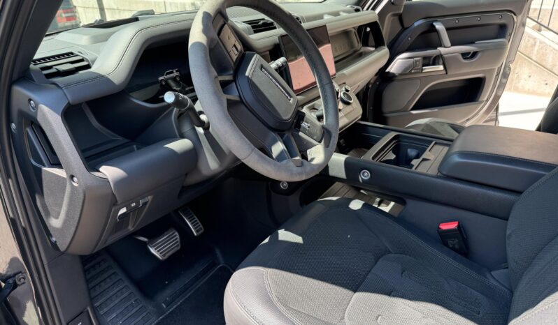 								2023 Land Rover Defender 110 V8 Carpathian Edition full									