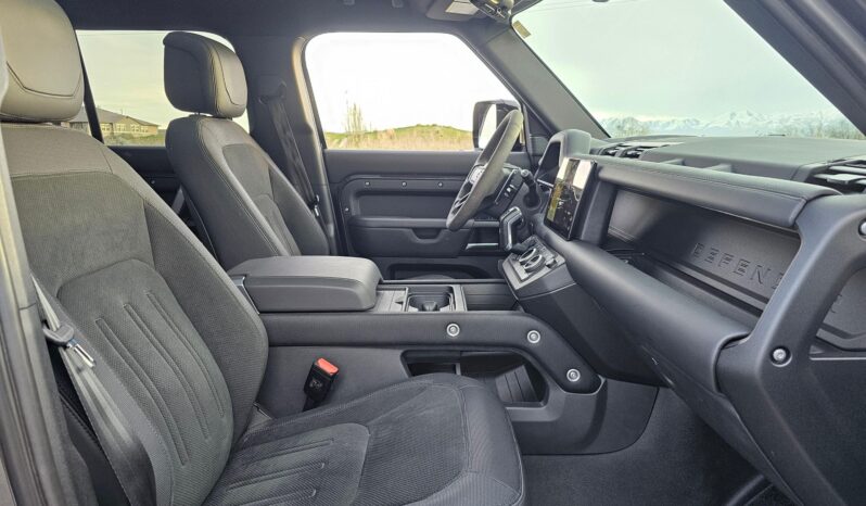 								2023 Land Rover Defender 110 V8 Carpathian Edition full									