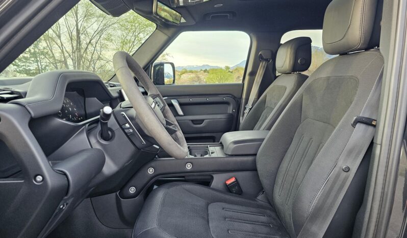 								2023 Land Rover Defender 110 V8 Carpathian Edition full									