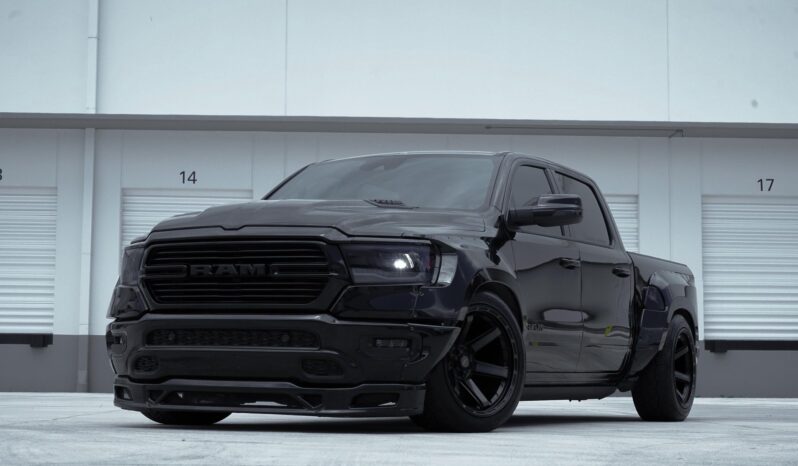 								2023 Ram 1500 Laramie Night Edition 4×4 full									