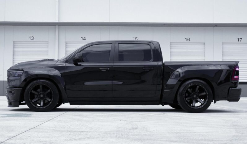 								2023 Ram 1500 Laramie Night Edition 4×4 full									