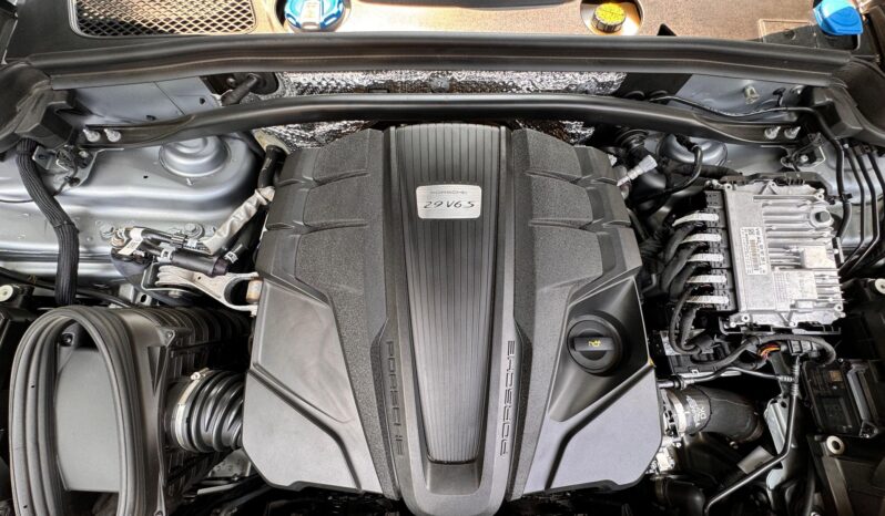 								2023 Porsche Macan S full									