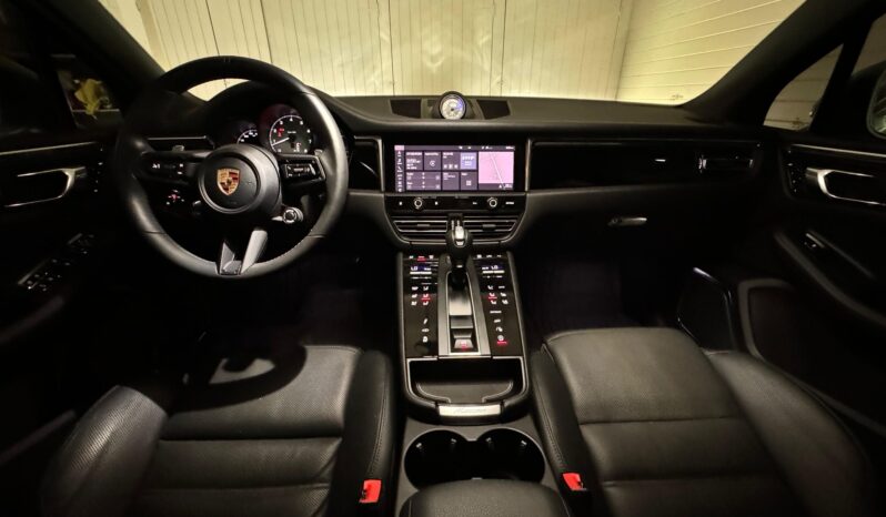 								2023 Porsche Macan S full									
