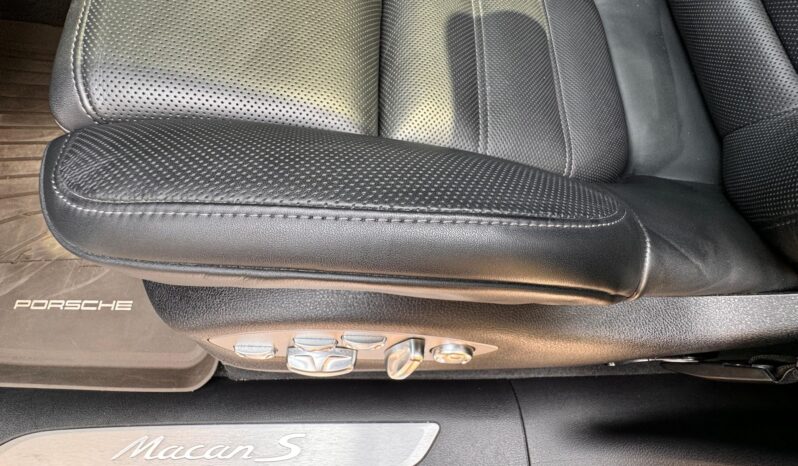 								2023 Porsche Macan S full									