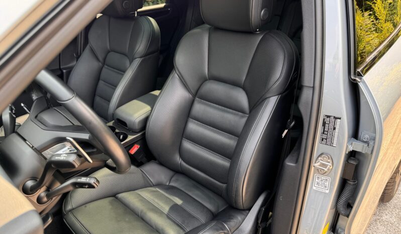								2023 Porsche Macan S full									