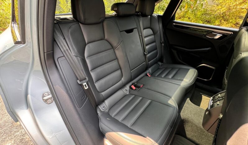 								2023 Porsche Macan S full									
