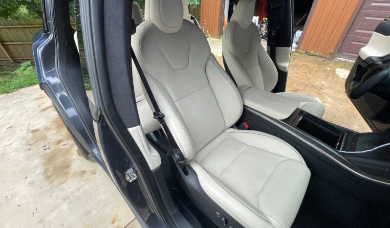 								2022 Tesla Model X Plaid full									