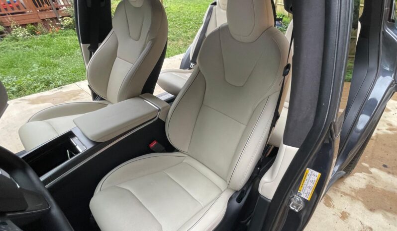 								2022 Tesla Model X Plaid full									