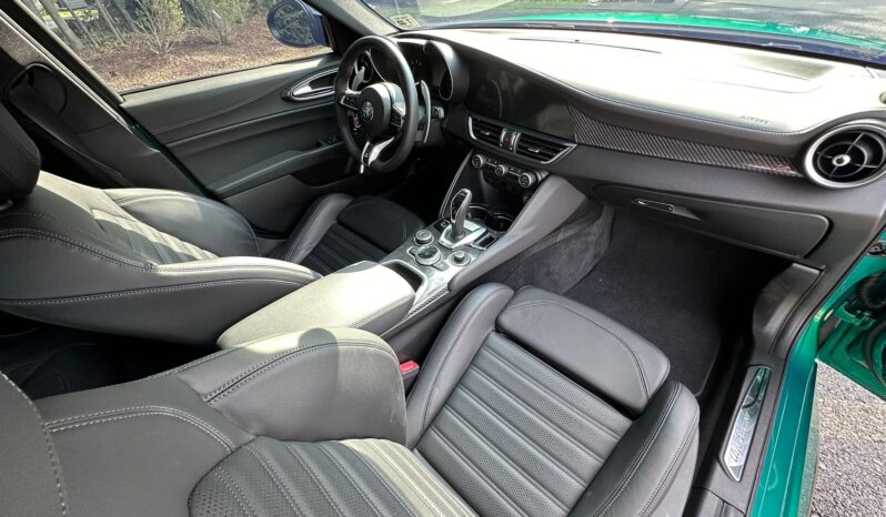								2022 Alfa Romeo Giulia Quadrifoglio full									