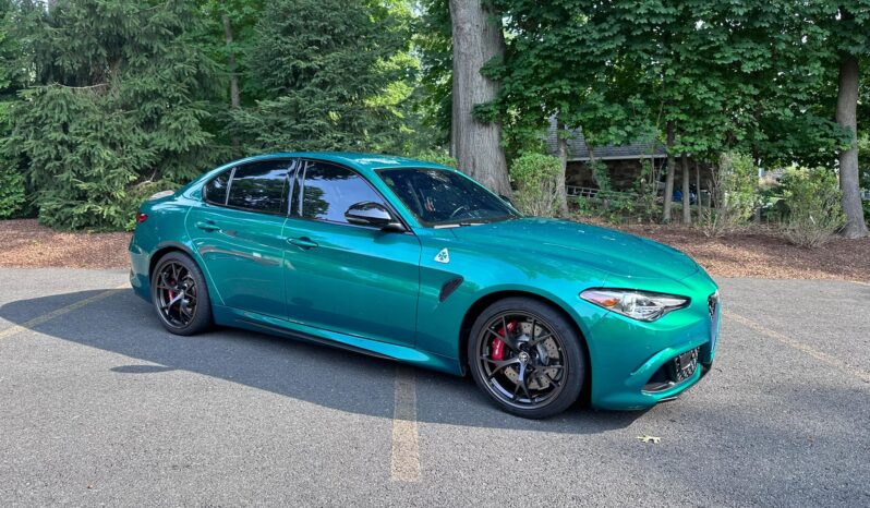 								2022 Alfa Romeo Giulia Quadrifoglio full									