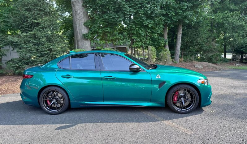 								2022 Alfa Romeo Giulia Quadrifoglio full									