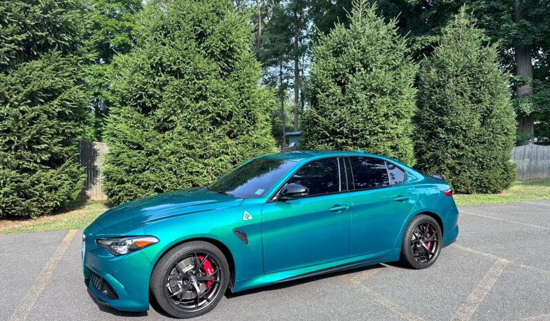 								2022 Alfa Romeo Giulia Quadrifoglio full									