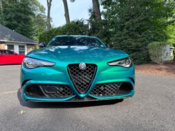 2022 Alfa Romeo Giulia Quadrifoglio full