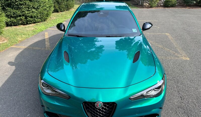 								2022 Alfa Romeo Giulia Quadrifoglio full									