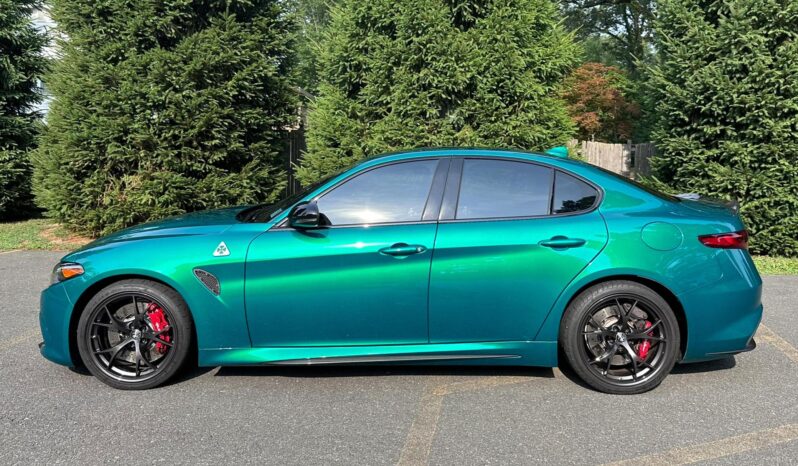 								2022 Alfa Romeo Giulia Quadrifoglio full									
