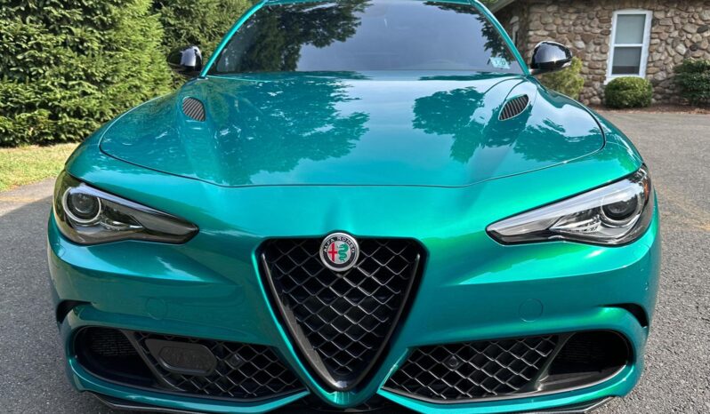 								2022 Alfa Romeo Giulia Quadrifoglio full									