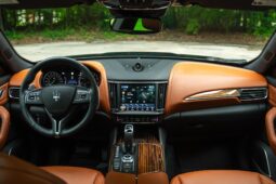 										2022 Maserati Levante Modena full									