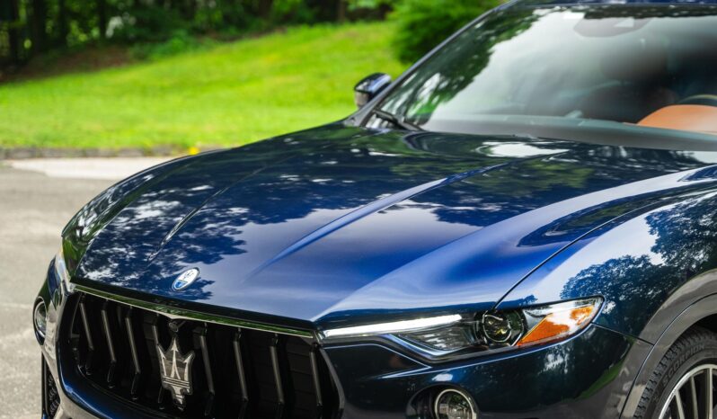 								2022 Maserati Levante Modena full									