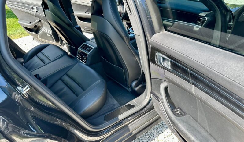 								2023 Porsche Panamera 4 Platinum Edition full									
