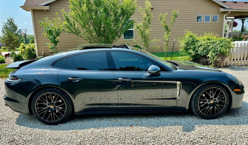 2023 Porsche Panamera 4 Platinum Edition 1