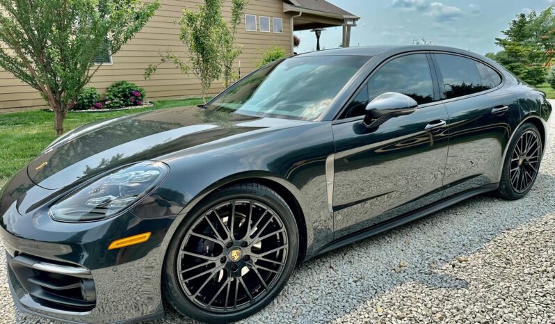 								2023 Porsche Panamera 4 Platinum Edition full									