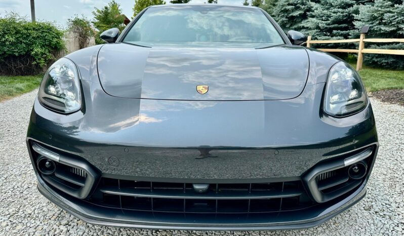 								2023 Porsche Panamera 4 Platinum Edition full									