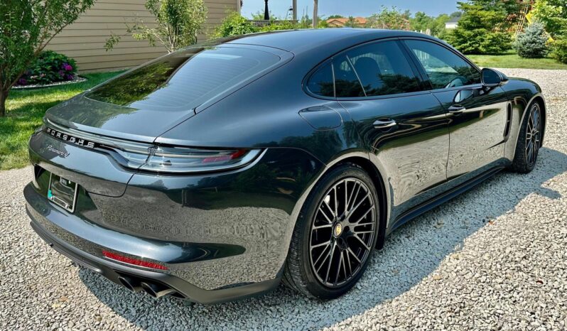 								2023 Porsche Panamera 4 Platinum Edition full									