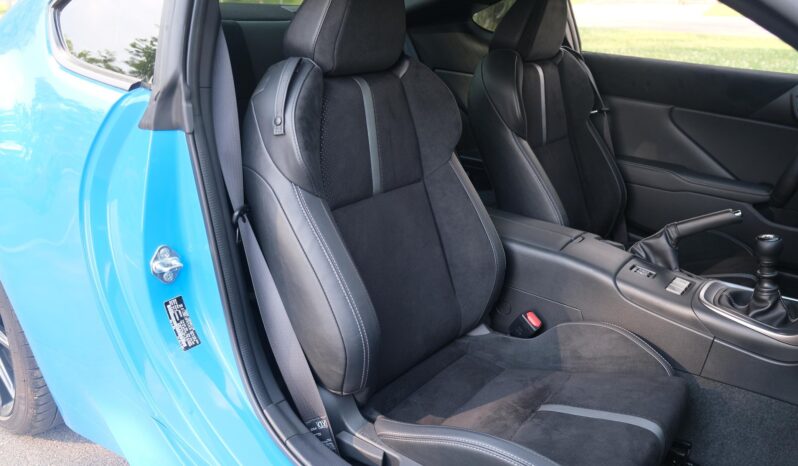 								2023 Toyota GR86 Premium full									