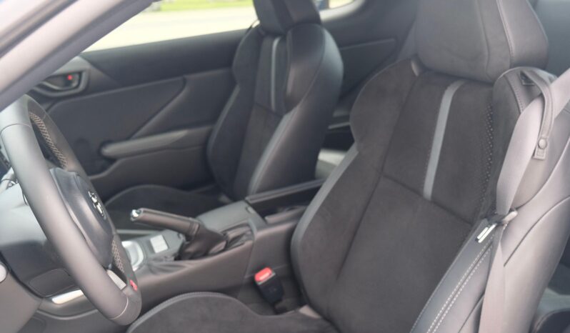 								2023 Toyota GR86 Premium full									