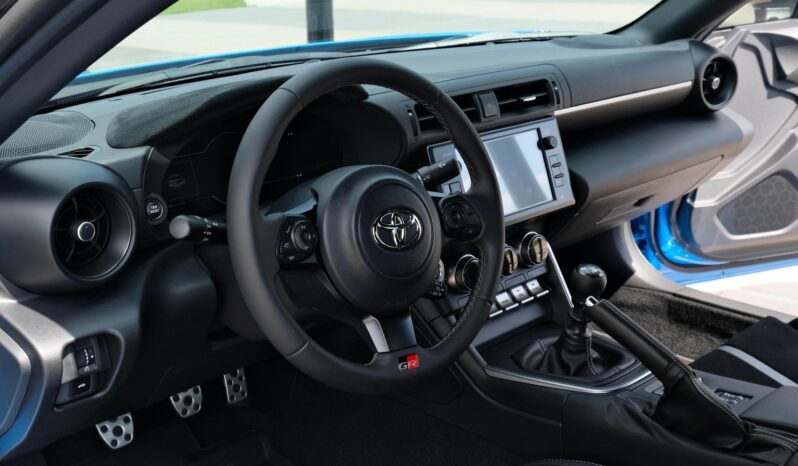 								2023 Toyota GR86 Premium full									