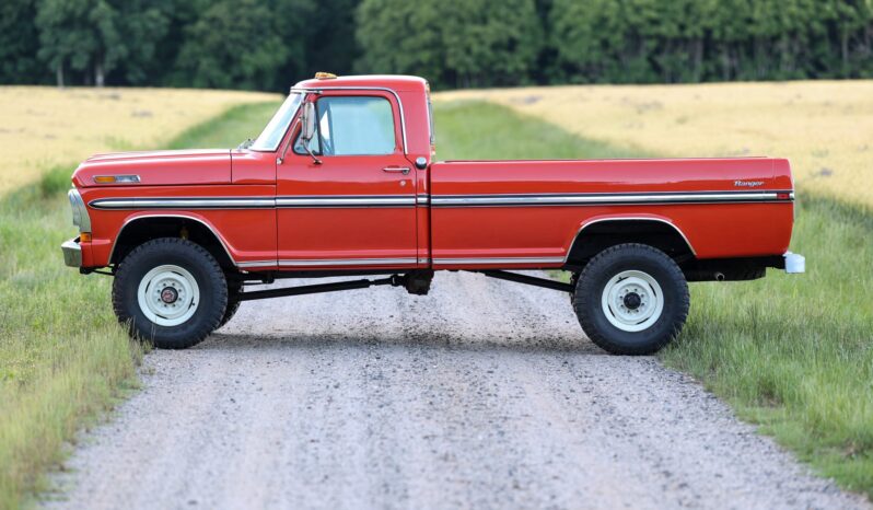 								1972 Ford F-250 Ranger Highboy 4×4 4-Speed full									