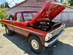 										1967 Ford F-250 Highboy 4×4 4-speed full									
