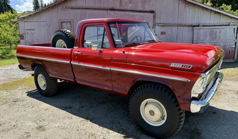 								1967 Ford F-250 Highboy 4×4 4-speed full									