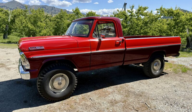 								1967 Ford F-250 Highboy 4×4 4-speed full									