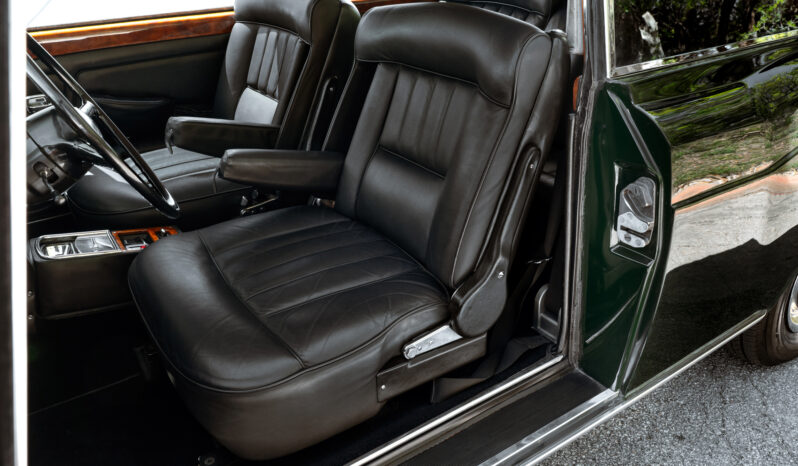 								1971 Rolls-Royce Silver Shadow 2-Door Saloon full									