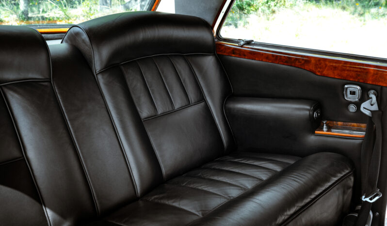 								1971 Rolls-Royce Silver Shadow 2-Door Saloon full									