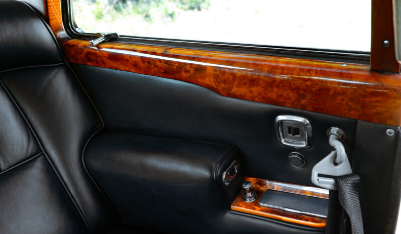 								1971 Rolls-Royce Silver Shadow 2-Door Saloon full									