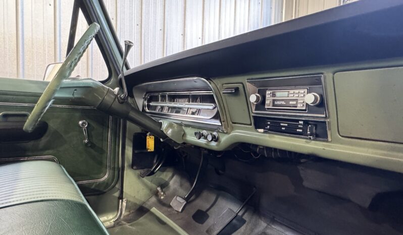 								1971 Ford F-100 Sport Custom full									
