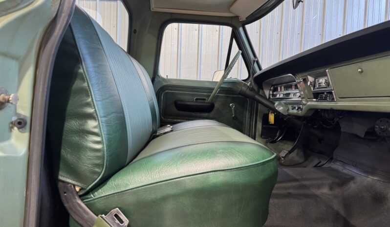								1971 Ford F-100 Sport Custom full									