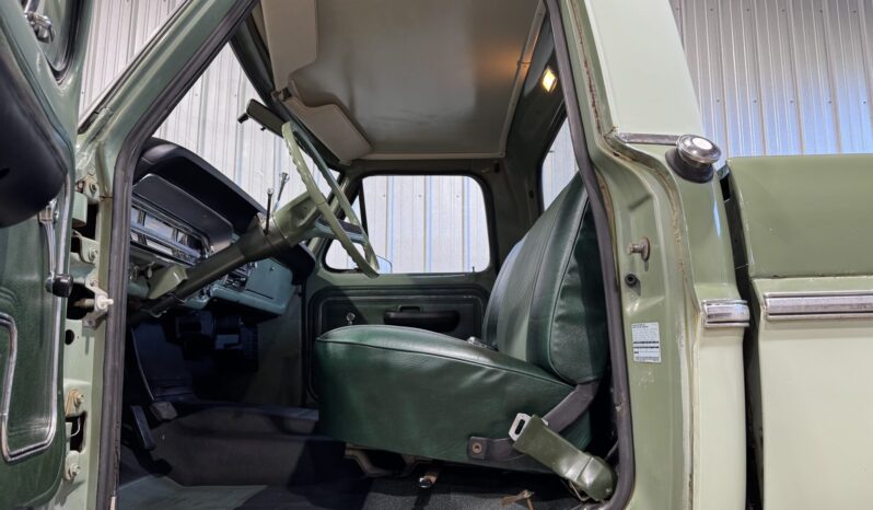 								1971 Ford F-100 Sport Custom full									